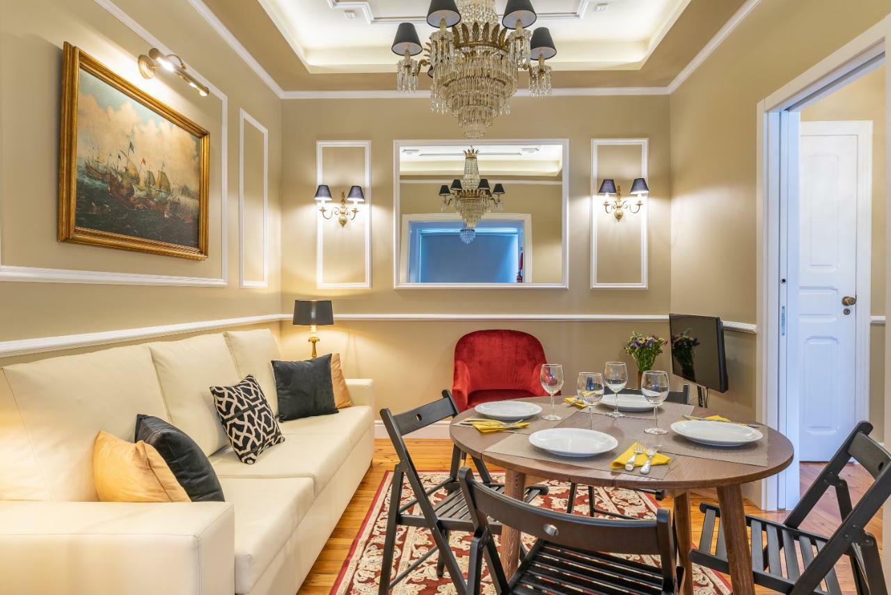 Style And Comfort In Downtown Lisboa Extérieur photo