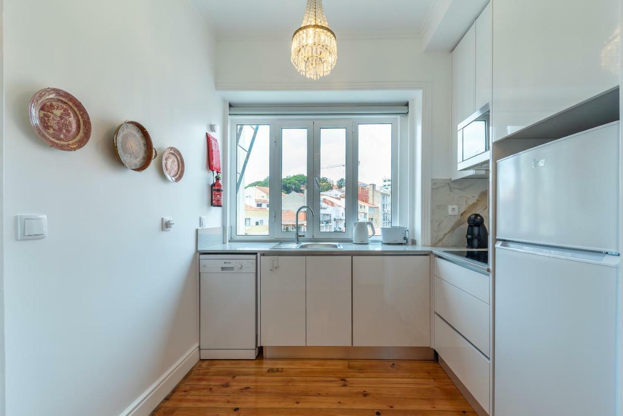 Style And Comfort In Downtown Lisboa Extérieur photo
